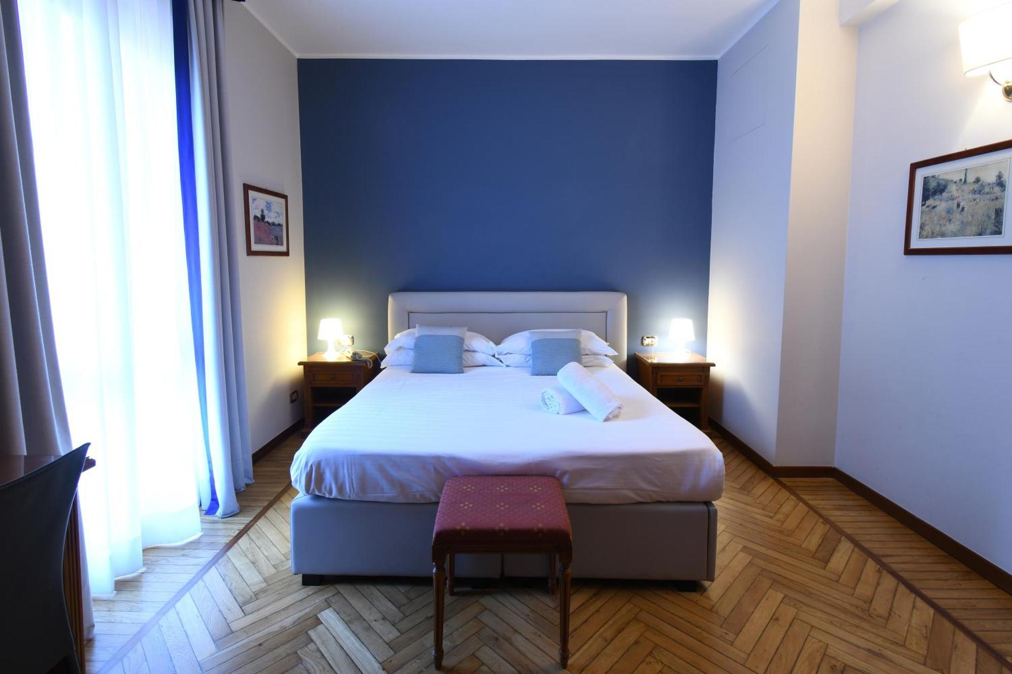 Hotel Cavour Rapallo Exterior photo